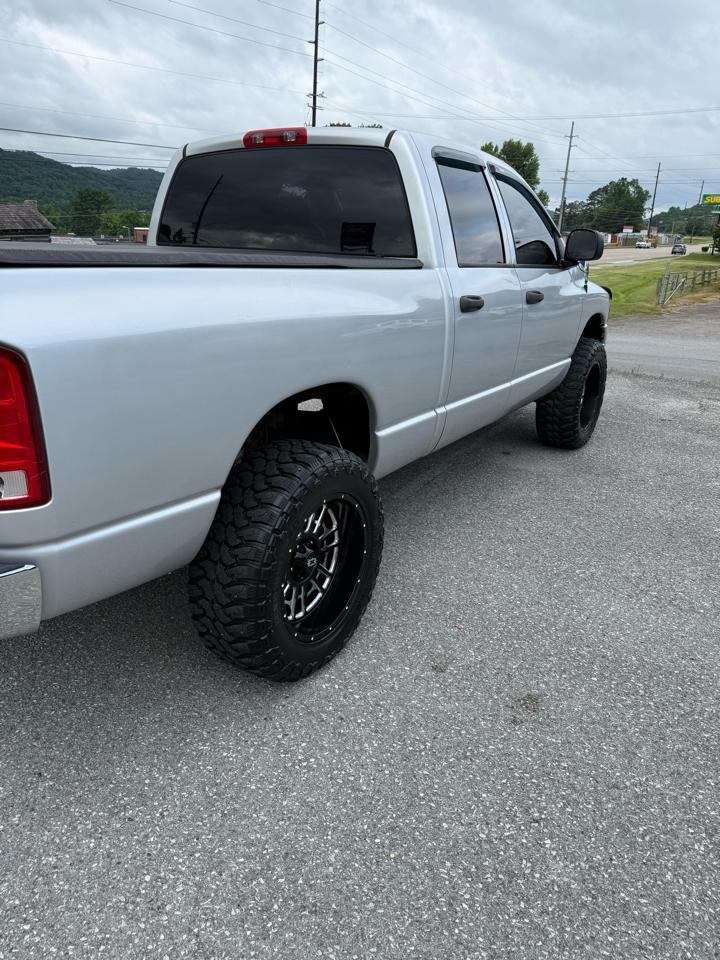 Dodge Ram 1500 ST Quad Cab Short Bed 4WD 2005