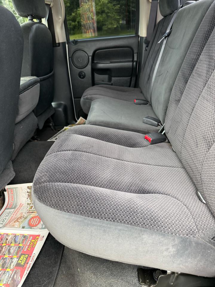 Dodge Ram 1500 ST Quad Cab Short Bed 4WD 2005