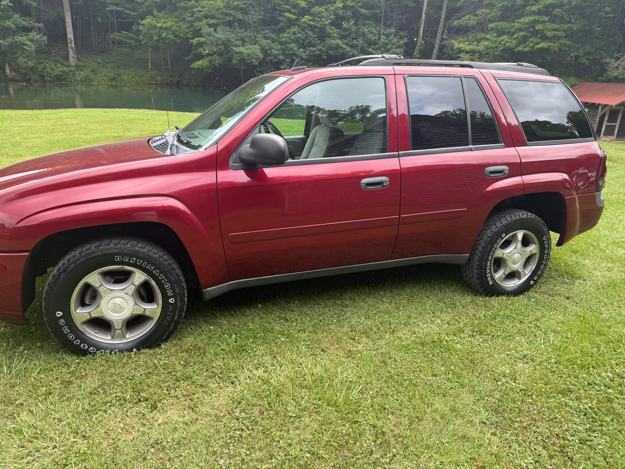 Chevrolet TrailBlazer LS1 2WD 2007