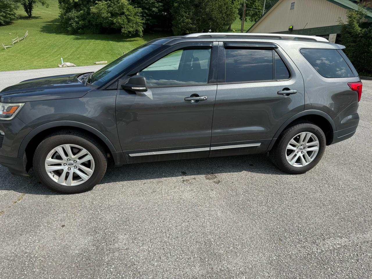 Ford Explorer 4dr XLT 4WD 2019