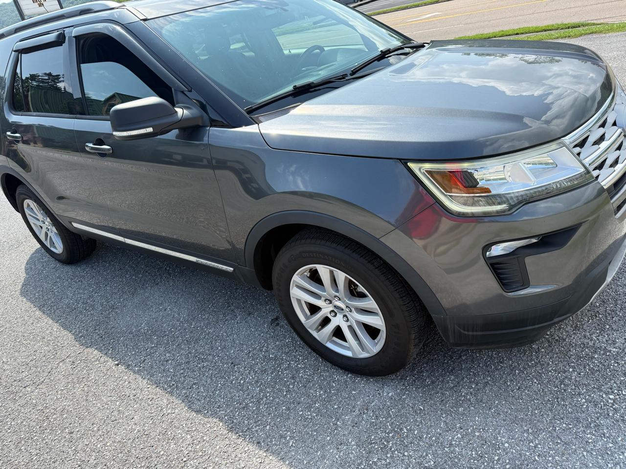 Ford Explorer 4dr XLT 4WD 2019