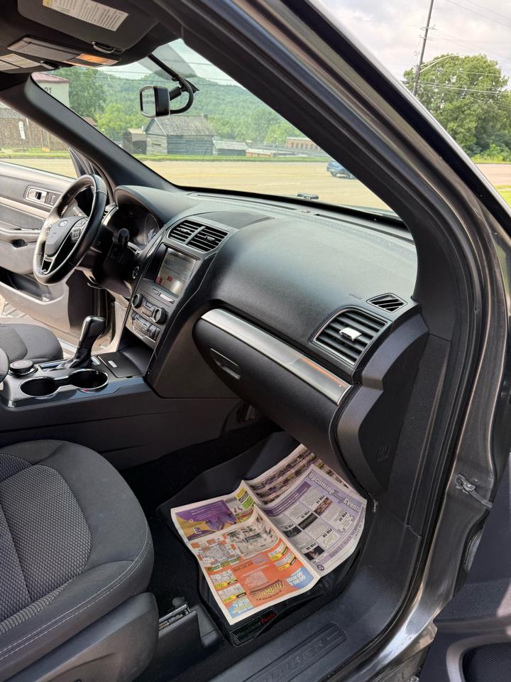 Ford Explorer 4dr XLT 4WD 2019