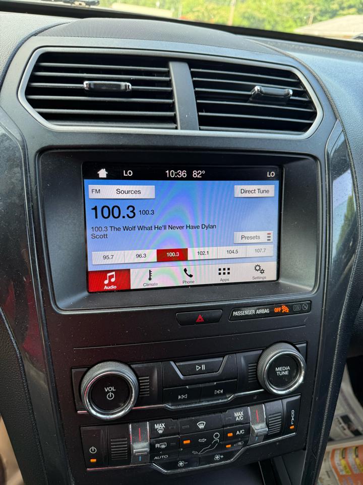 Ford Explorer 4dr XLT 4WD 2019
