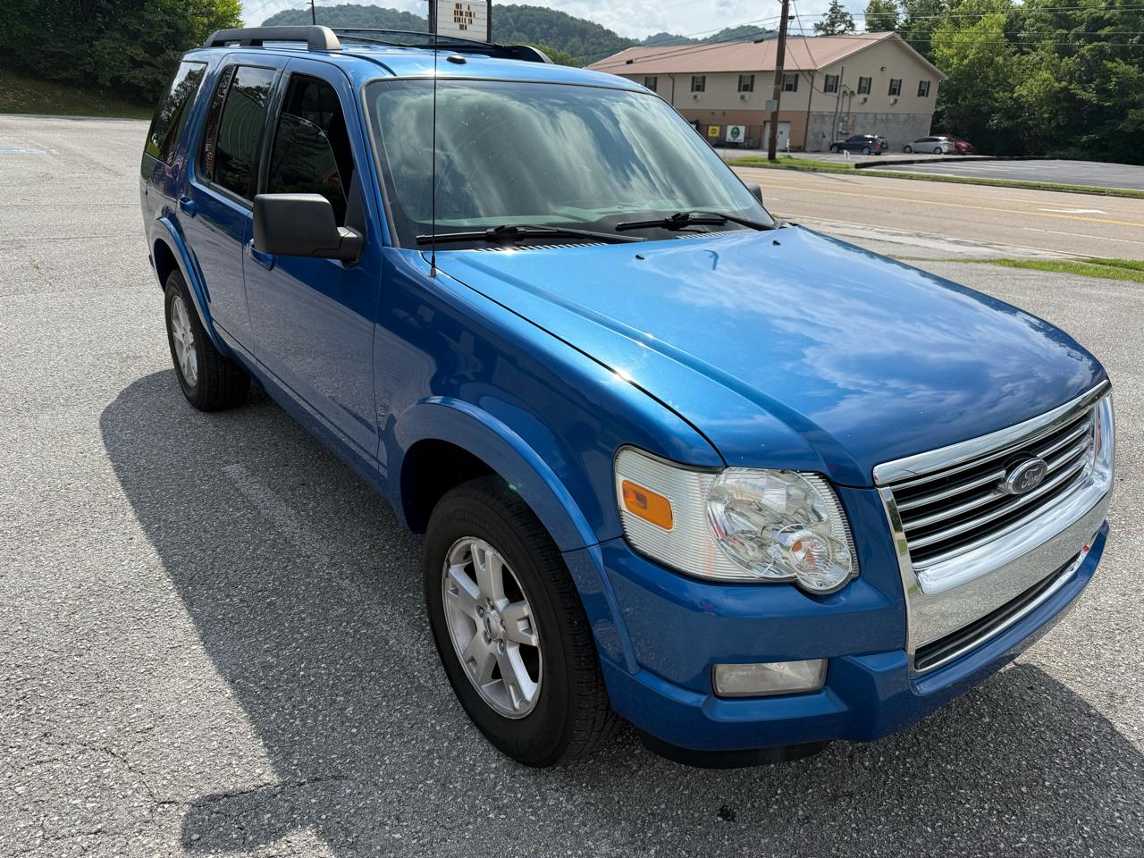 Ford Explorer XLT 4.0L 4WD 2010