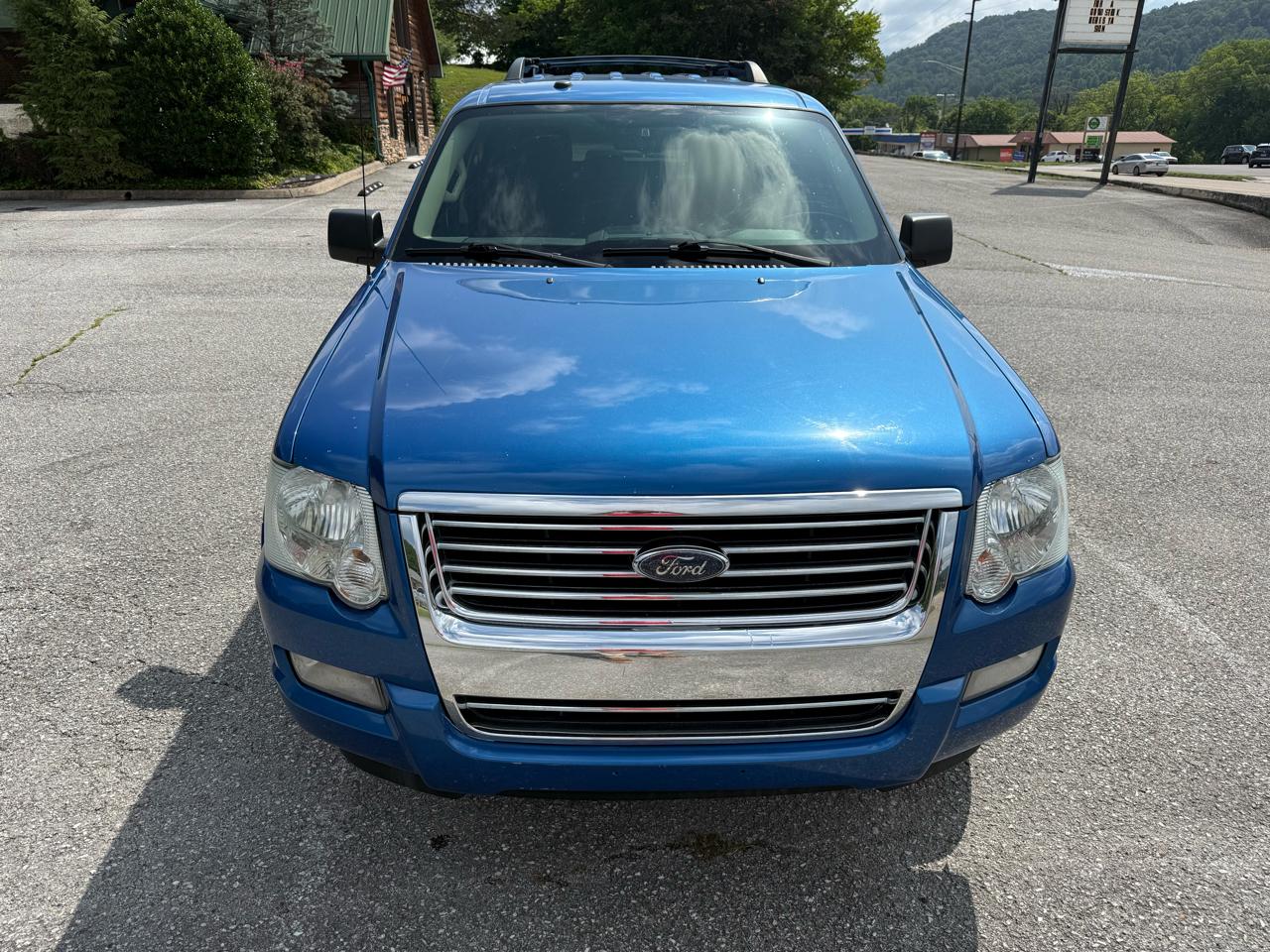 Ford Explorer XLT 4.0L 4WD 2010