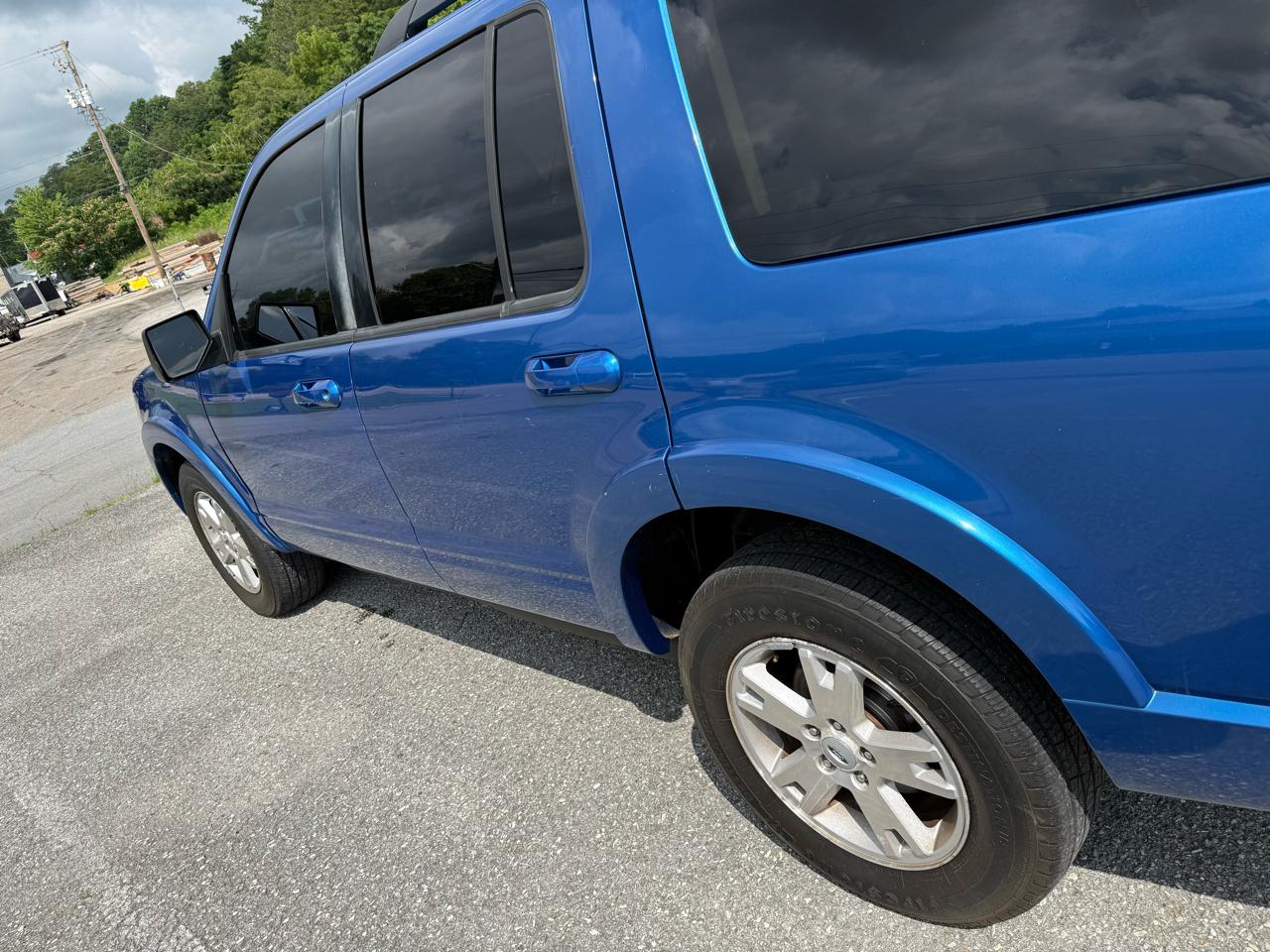 Ford Explorer XLT 4.0L 4WD 2010