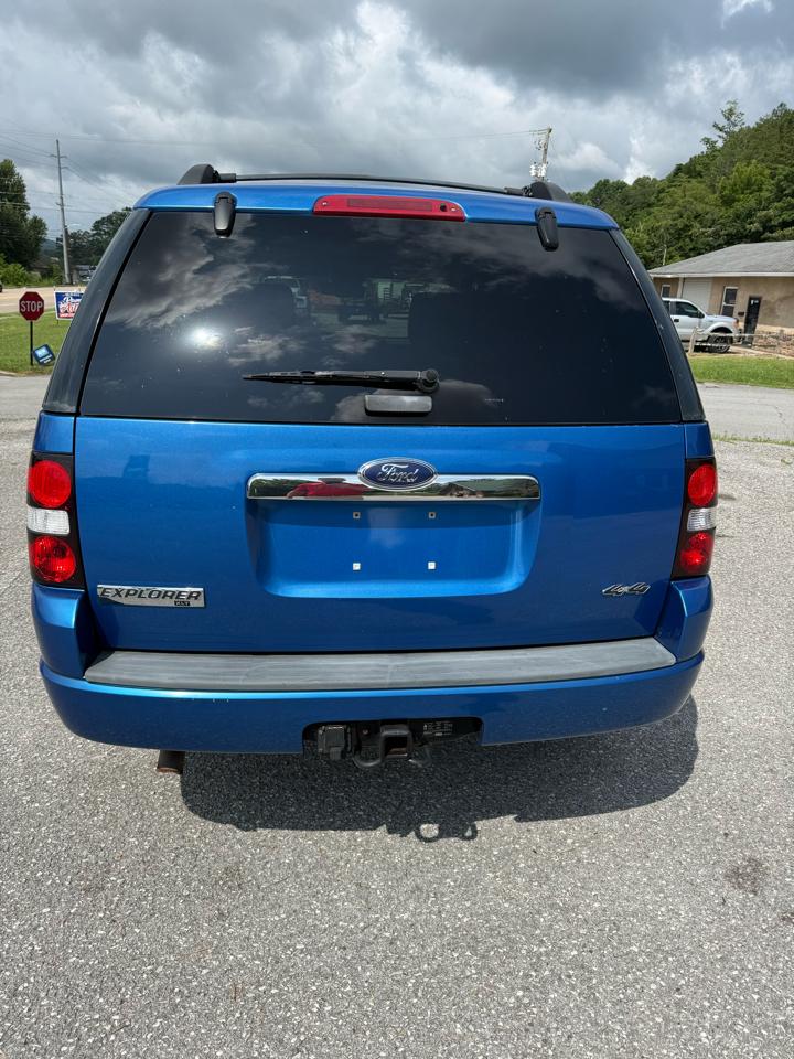 Ford Explorer XLT 4.0L 4WD 2010
