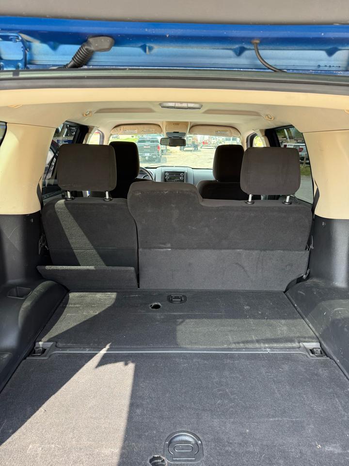 Ford Explorer XLT 4.0L 4WD 2010