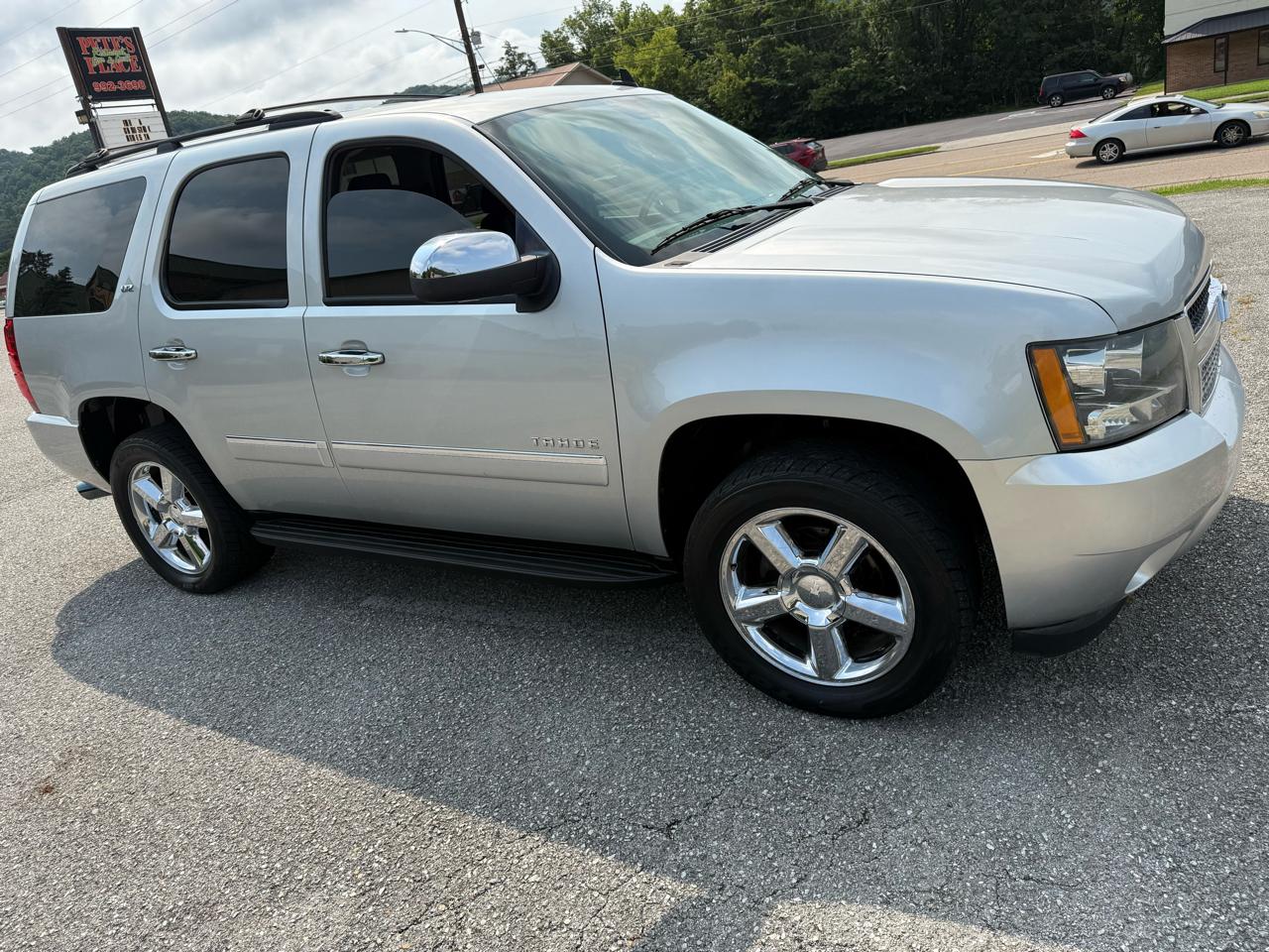 Chevrolet Tahoe LTZ 4WD 2013