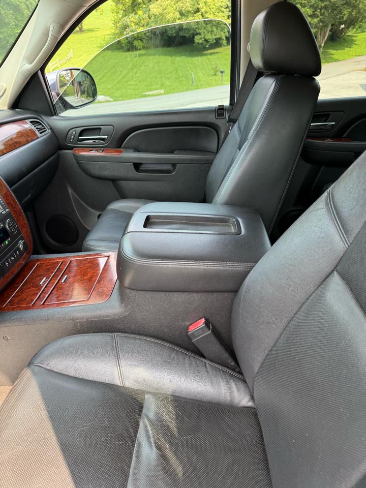 Chevrolet Tahoe LTZ 4WD 2013