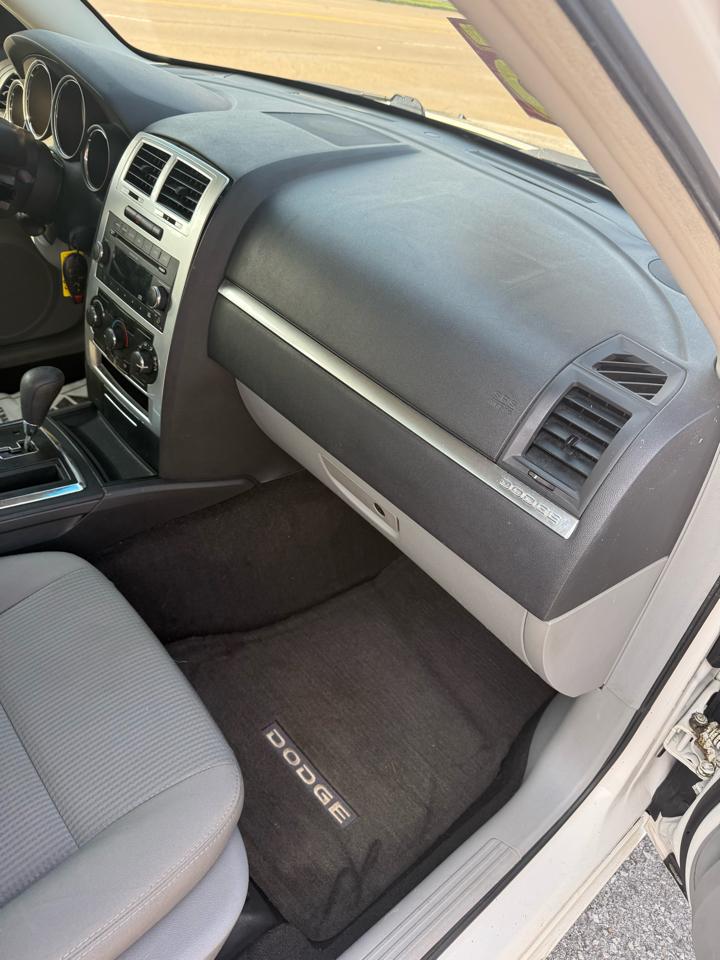 Dodge Charger SE 2009
