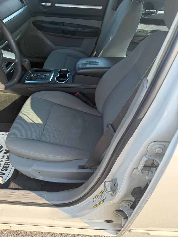 Dodge Charger SE 2009