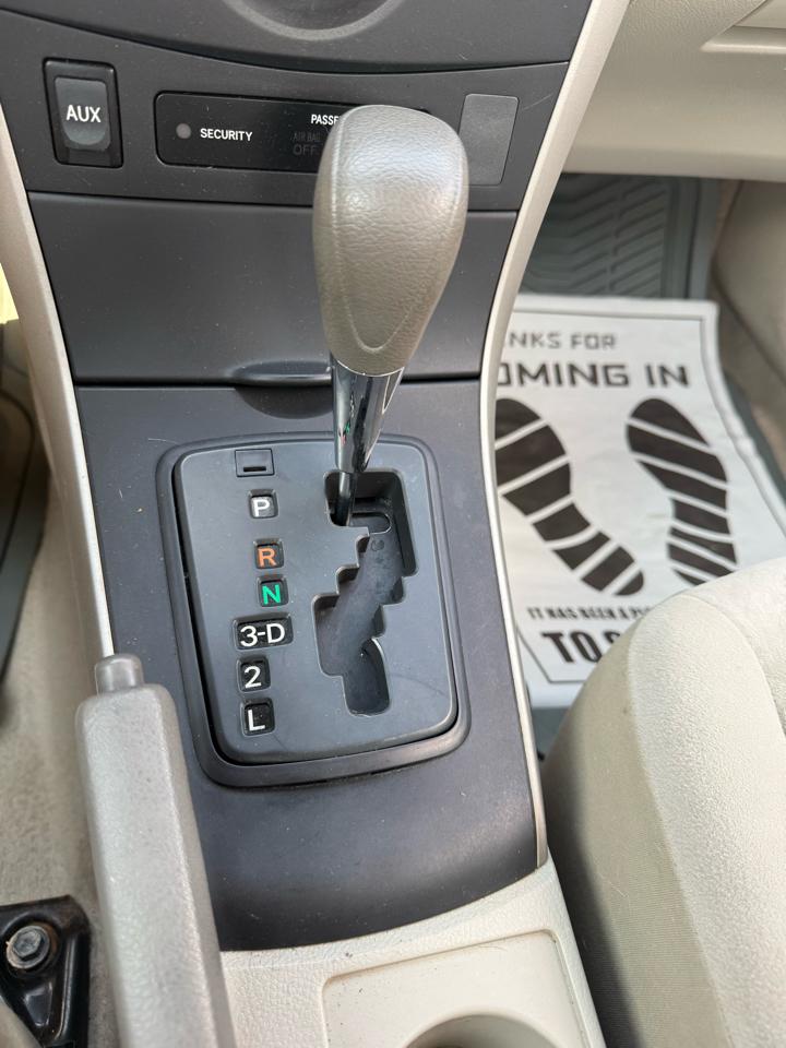 Toyota Corolla 4dr Sdn Auto (Natl) 2009