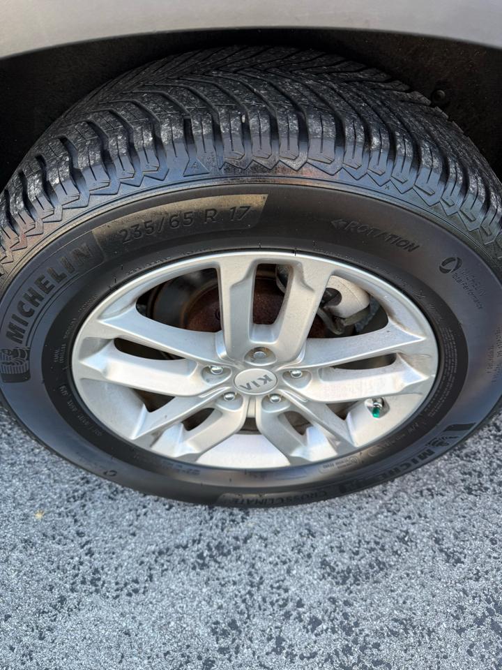 Kia Sorento LX 2WD 2014