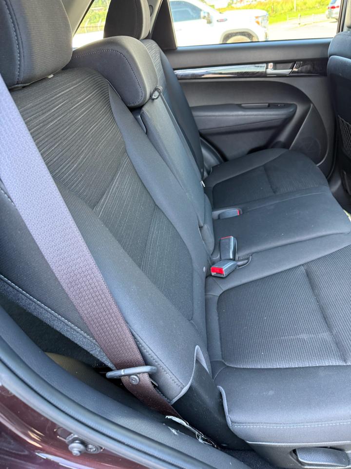 Kia Sorento LX 2WD 2014