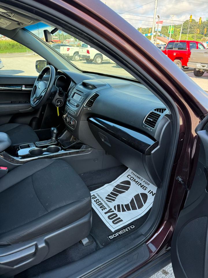 Kia Sorento LX 2WD 2014