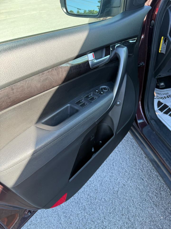 Kia Sorento LX 2WD 2014