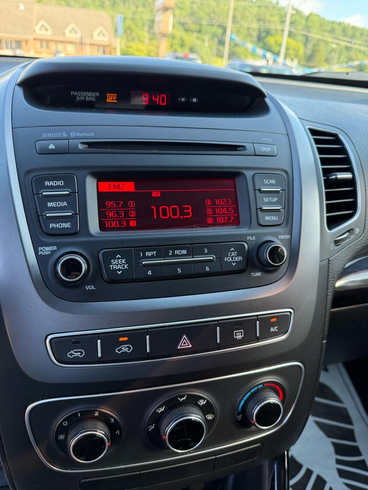 Kia Sorento LX 2WD 2014