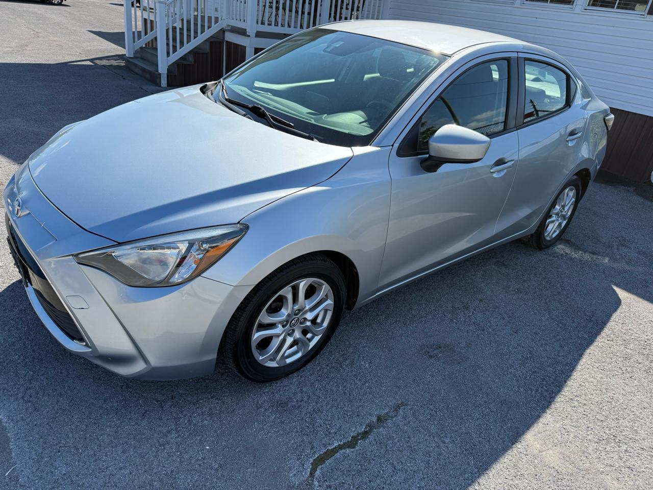 Toyota Yaris iA 6A 2018