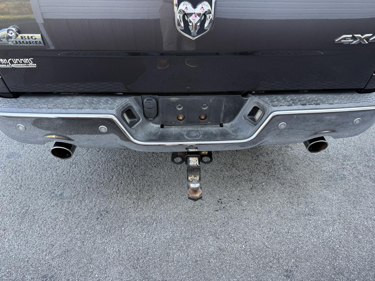 RAM 1500 4WD Crew Cab 140.5" SLT 2014