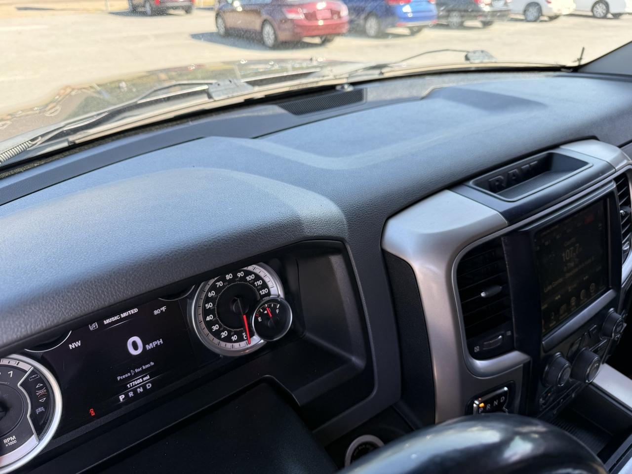 RAM 1500 4WD Crew Cab 140.5" SLT 2014