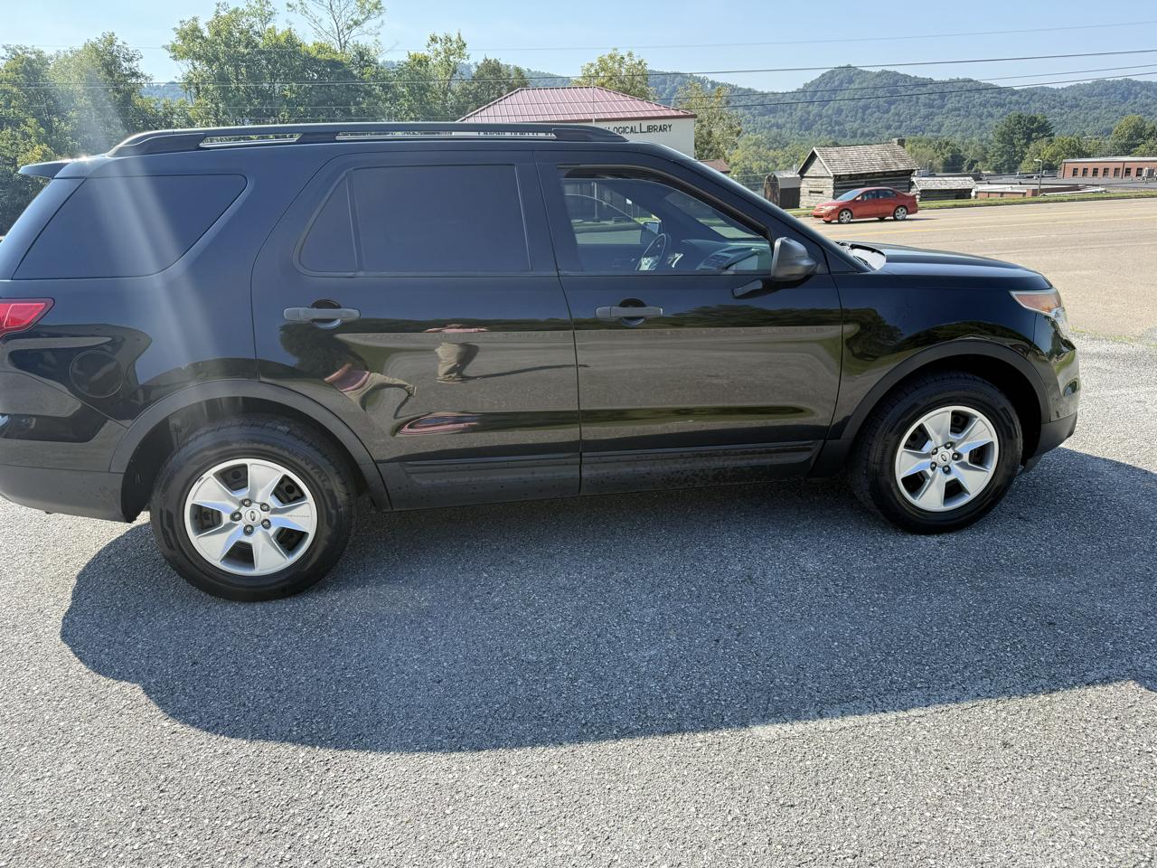 Ford Explorer Base 4WD 2012