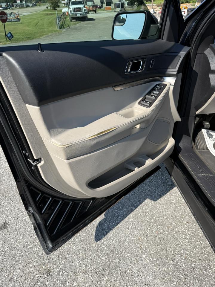 Ford Explorer Base 4WD 2012