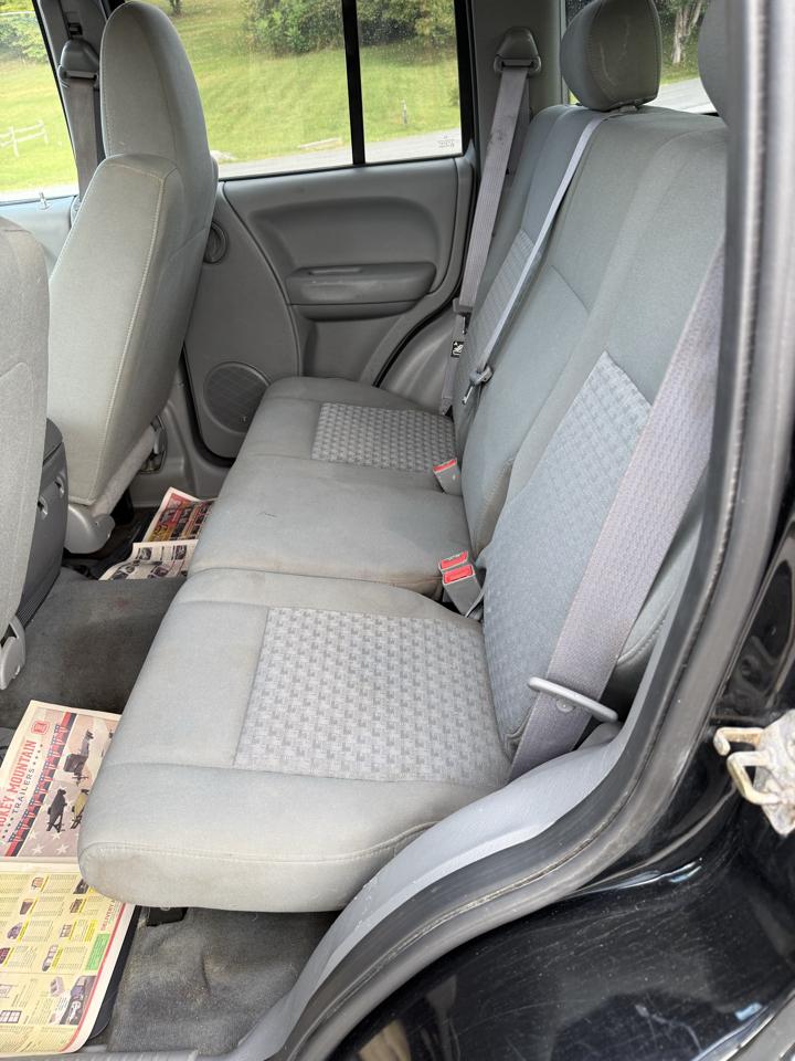 Jeep Liberty Sport 4WD 2005