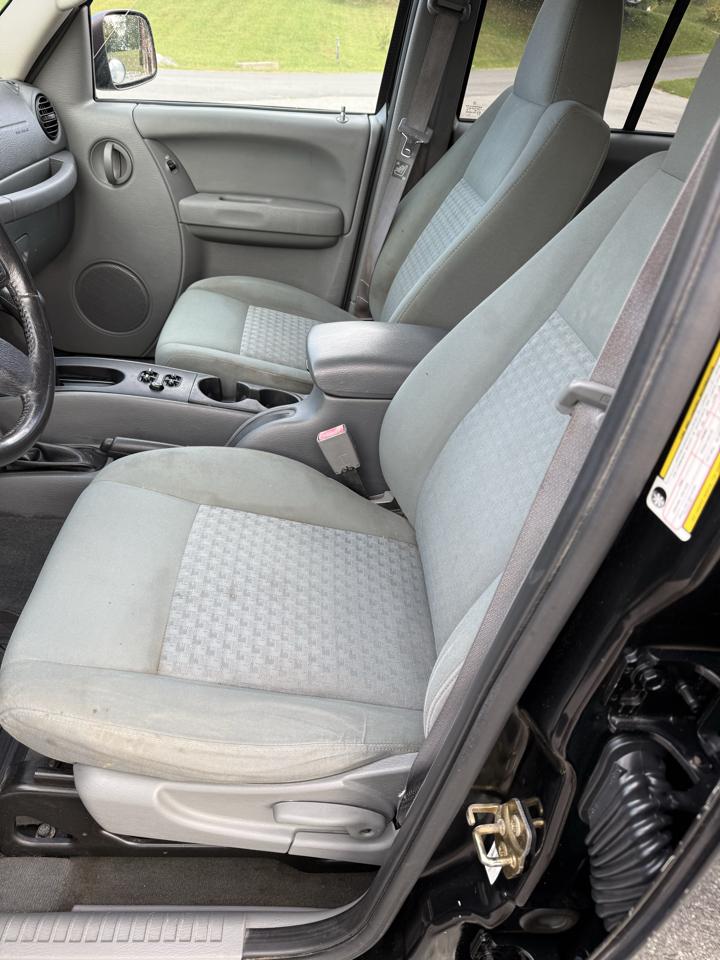 Jeep Liberty Sport 4WD 2005