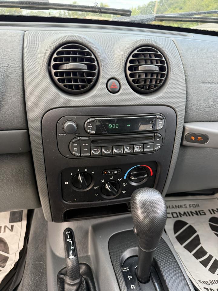 Jeep Liberty Sport 4WD 2005