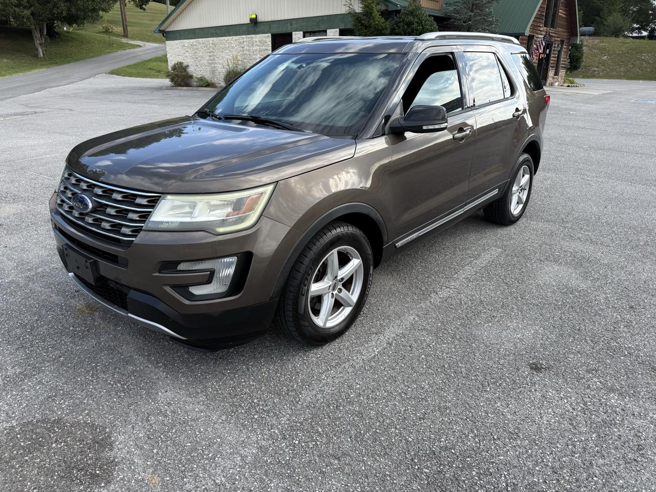 Ford Explorer 4dr 114" WB 4.0L XLT Sport 4WD 2016