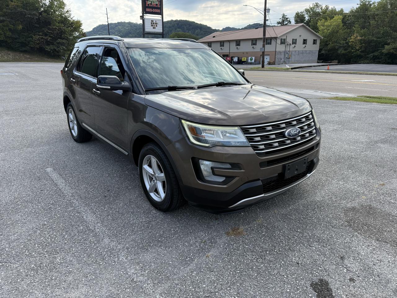 Ford Explorer 4dr 114" WB 4.0L XLT Sport 4WD 2016