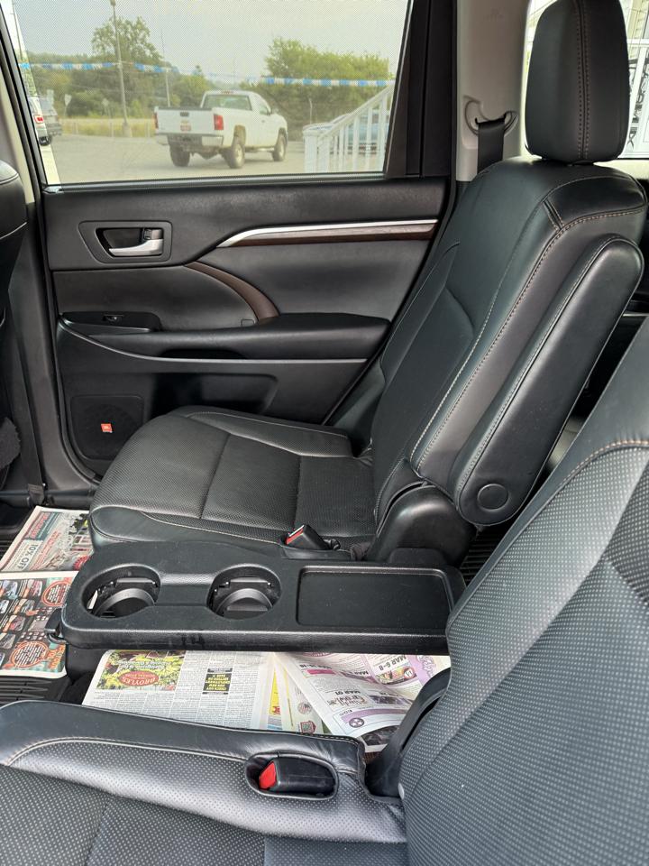 Toyota Highlander Limited AWD V6 2016