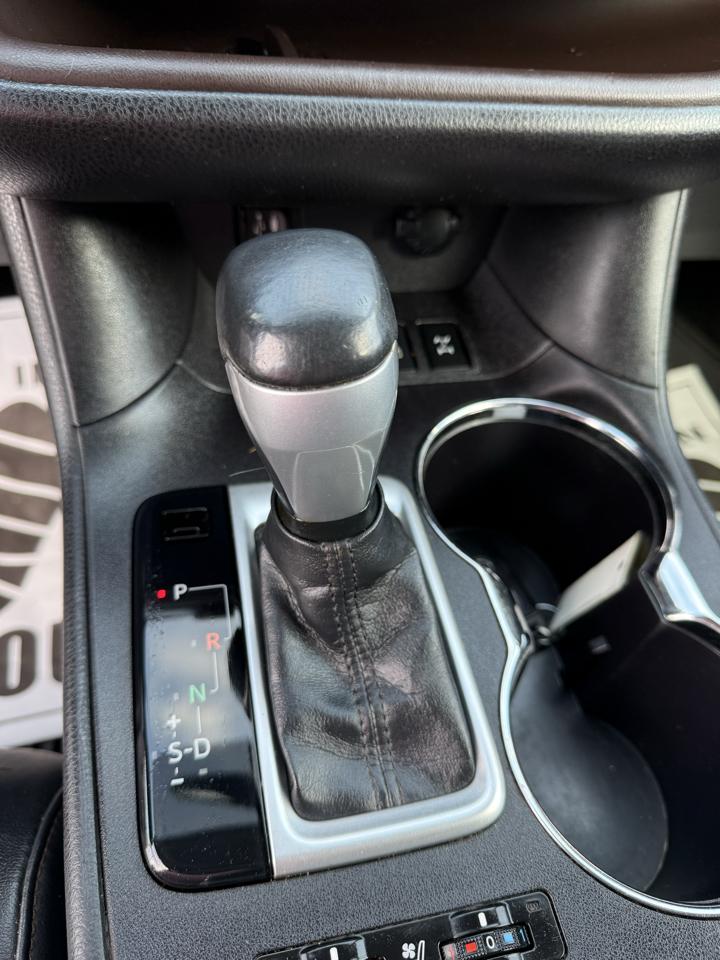 Toyota Highlander Limited AWD V6 2016