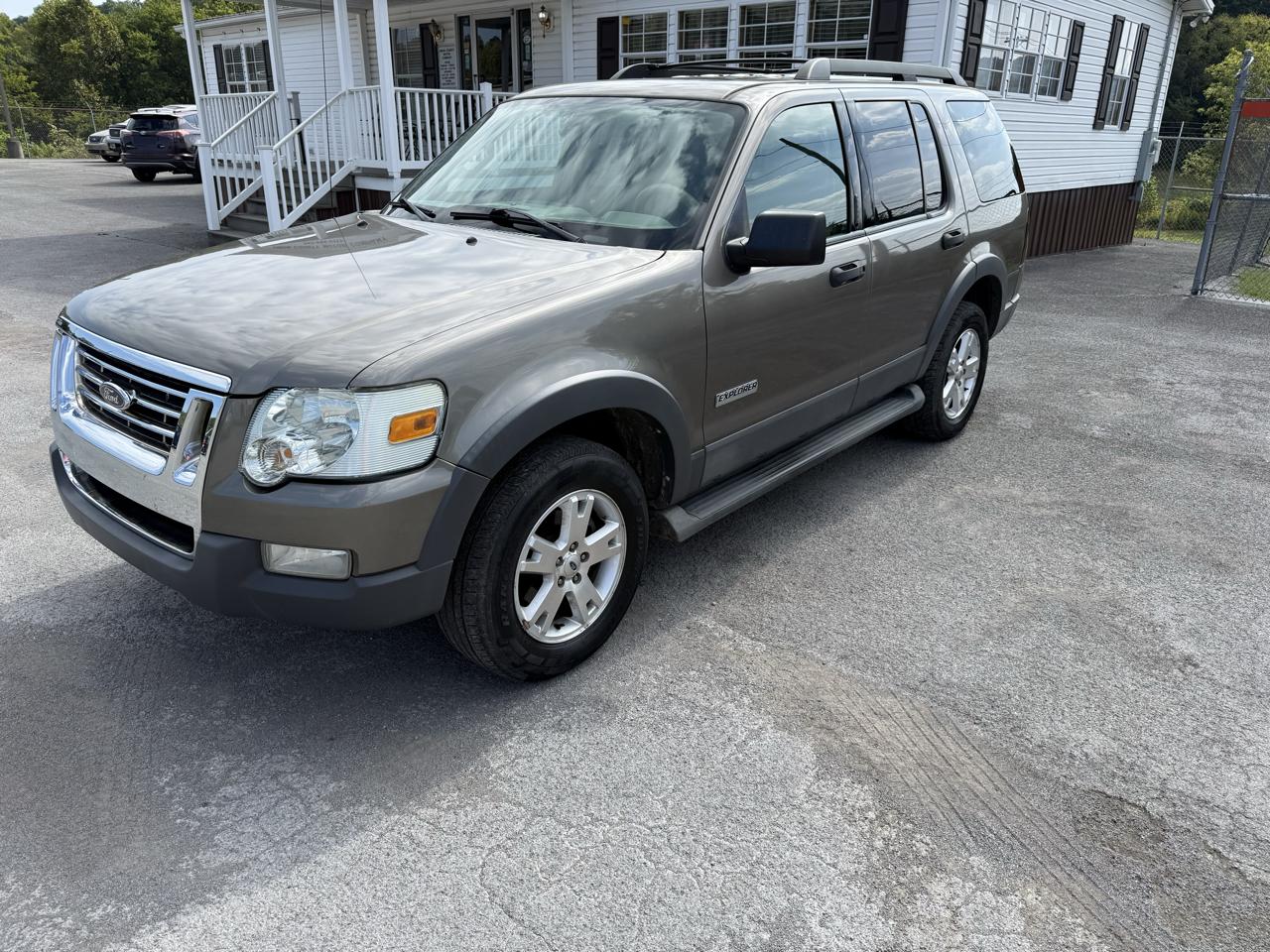 2006 Ford Explorer XLT 4.6L 2WD