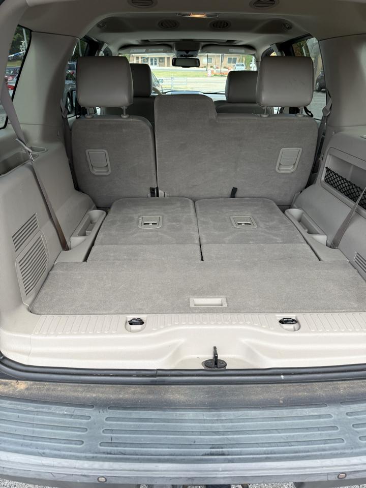 Ford Explorer XLT 4.6L 2WD 2006
