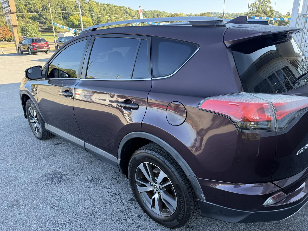 Toyota RAV4 XLE FWD 2017