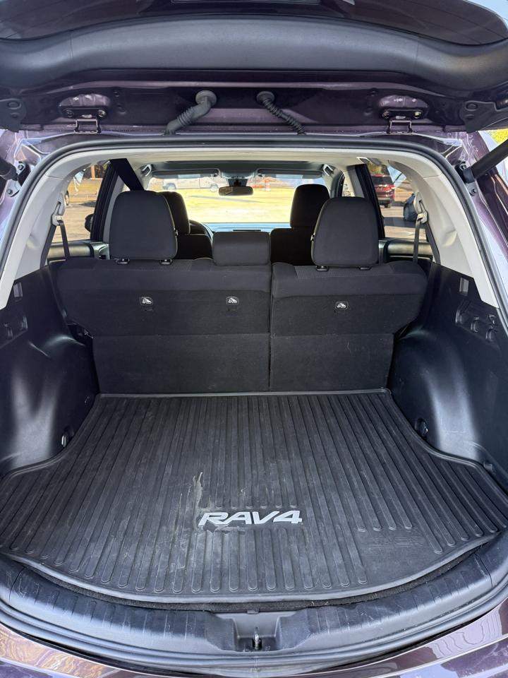 Toyota RAV4 XLE FWD 2017