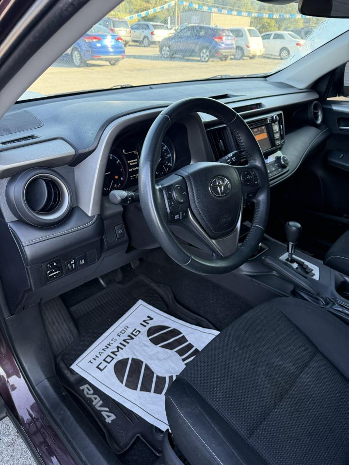 Toyota RAV4 XLE FWD 2017