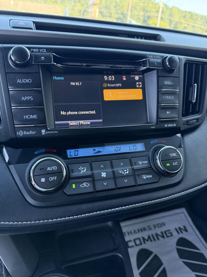 Toyota RAV4 XLE FWD 2017