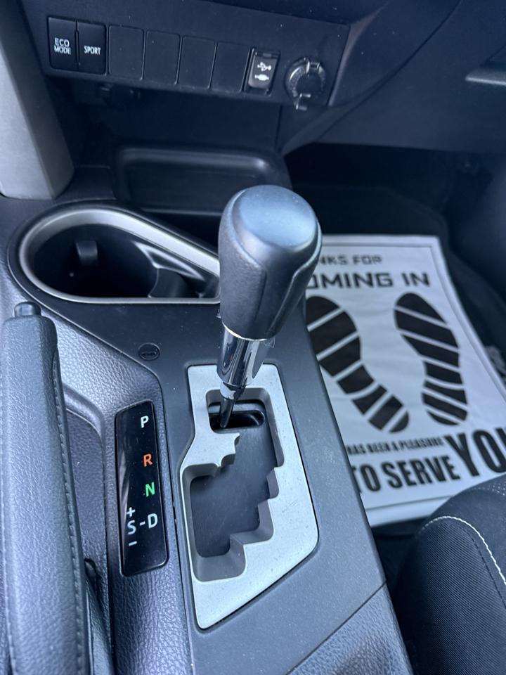 Toyota RAV4 XLE FWD 2017
