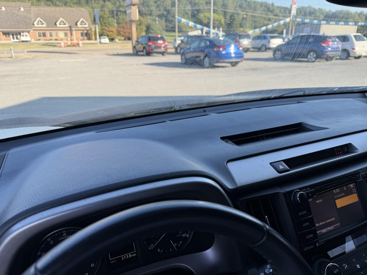 Toyota RAV4 XLE FWD 2017