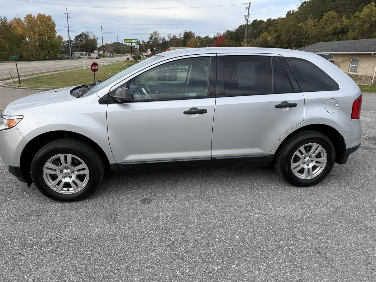 Ford Edge SE FWD 2011
