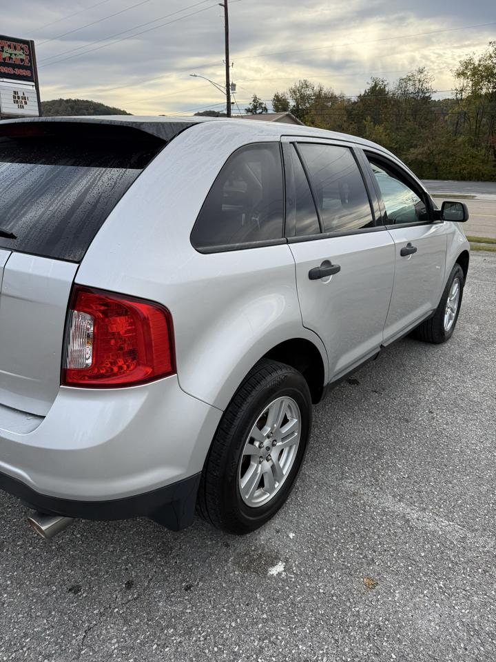 Ford Edge SE FWD 2011