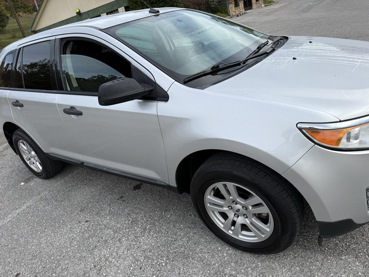 Ford Edge SE FWD 2011