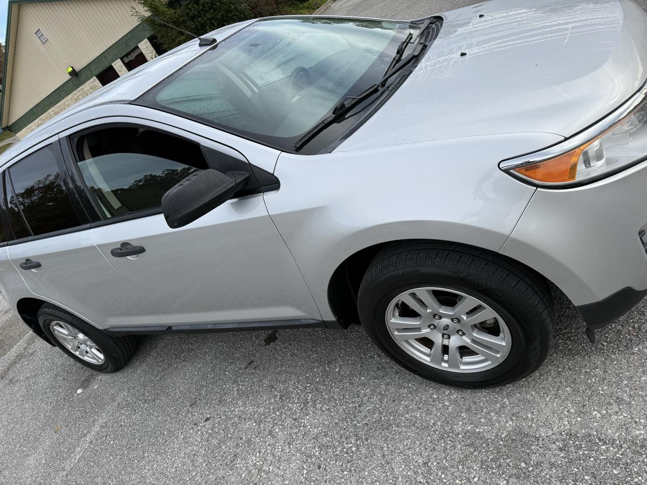 Ford Edge SE FWD 2011