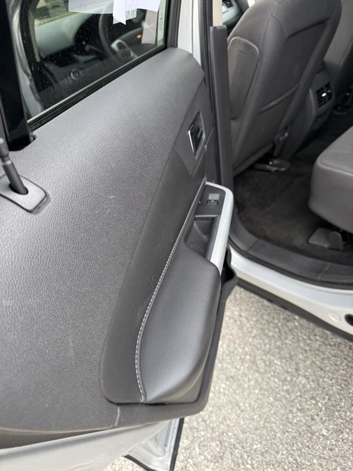Ford Edge SE FWD 2011