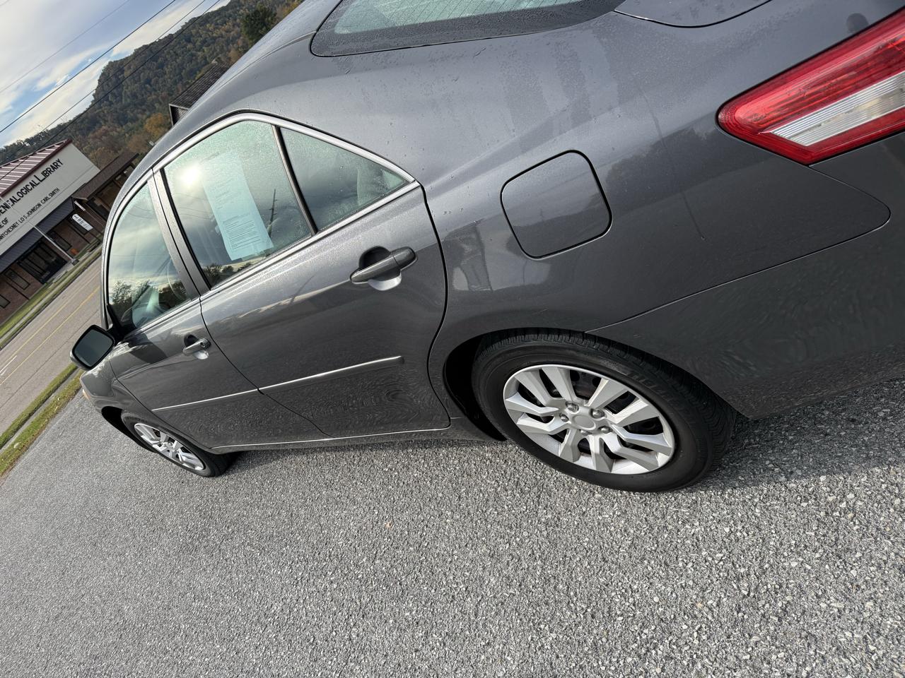 Toyota Camry XLE V6 6-Spd AT 2011