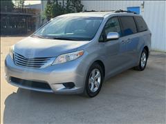 2017 Toyota Sienna 