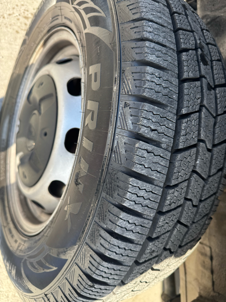 Ford Transit 250 Van Med. Roof w/Sliding Pass. 148-in. WB 2017